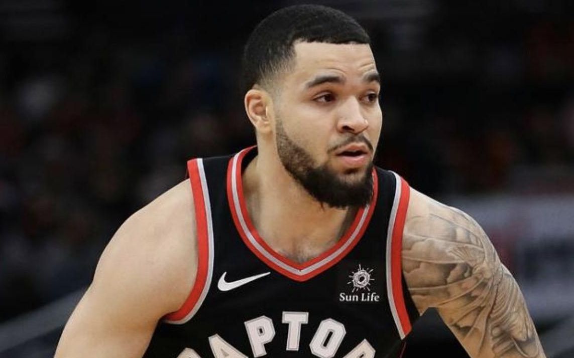 毛球选手在 毛球选手在