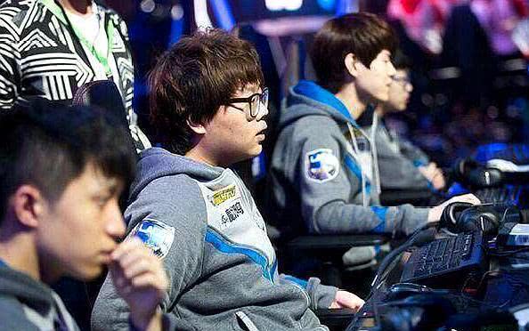 底角命中三 底角命中三