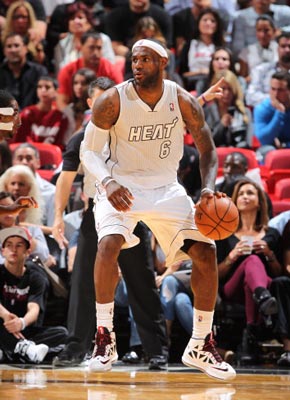 于持球突破 于持球突破